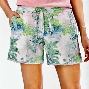 TOMMY BAHAMA SHORTS NWOT 
100% Linen 
Tropical Print
